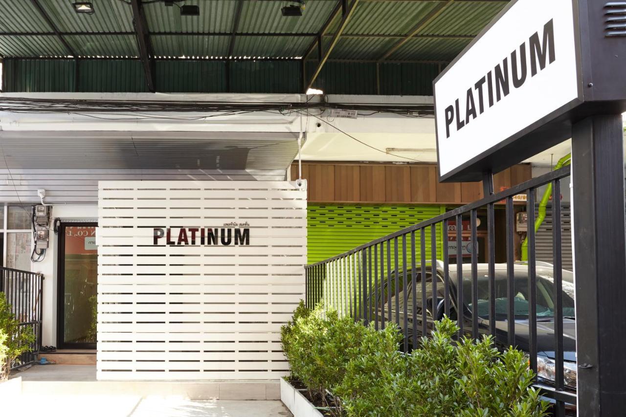 Platinum Deluxe Shopping Apartments Bangkok Esterno foto
